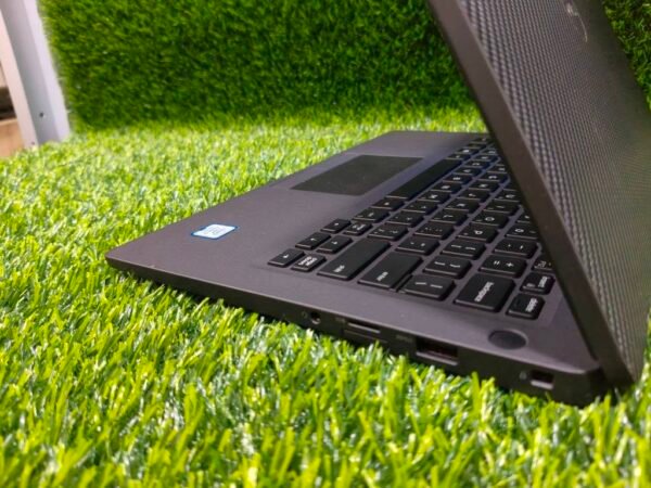 DELL Latitude 7400 – 14″ FHD | Intel i7 8th Gen | 8GB RAM | 256GB SSD | Win11P - Image 3