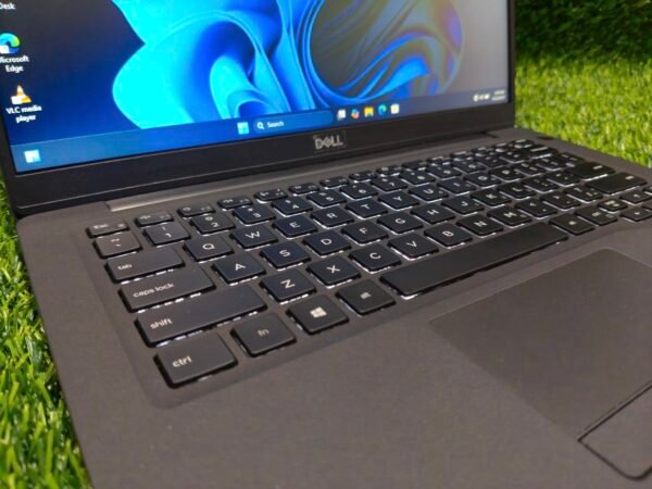 DELL Latitude 7400 – 14″ FHD | Intel i7 8th Gen | 8GB RAM | 256GB SSD | Win11P - Image 4