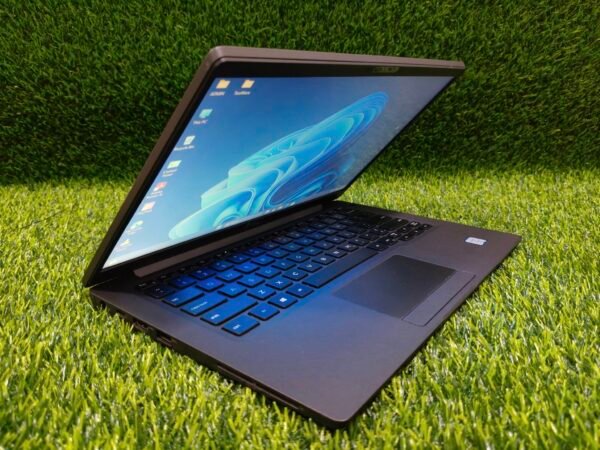 DELL Latitude 7400 – 14″ FHD | Intel i7 8th Gen | 8GB RAM | 256GB SSD | Win11P